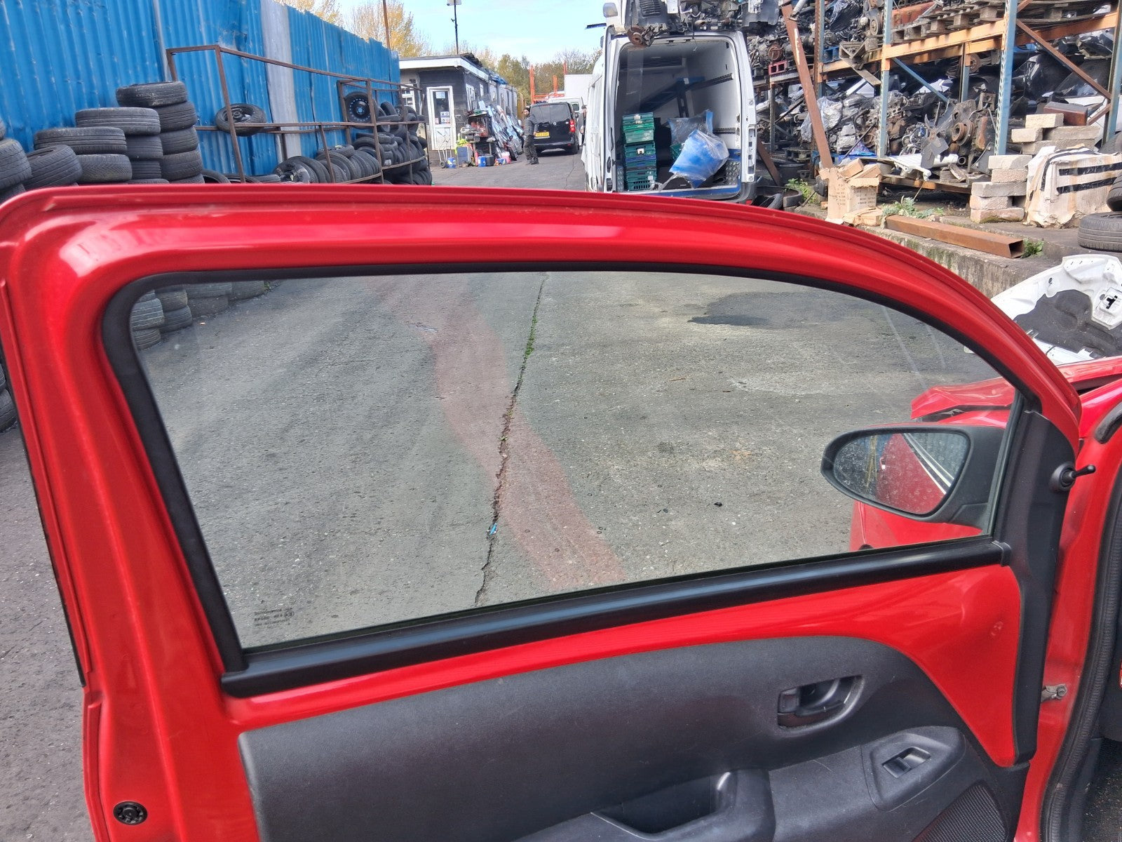 2016 PEUGEOT 108 MK2 NSF PASSENGER SIDE FRONT LEFT WINDOW GLASS