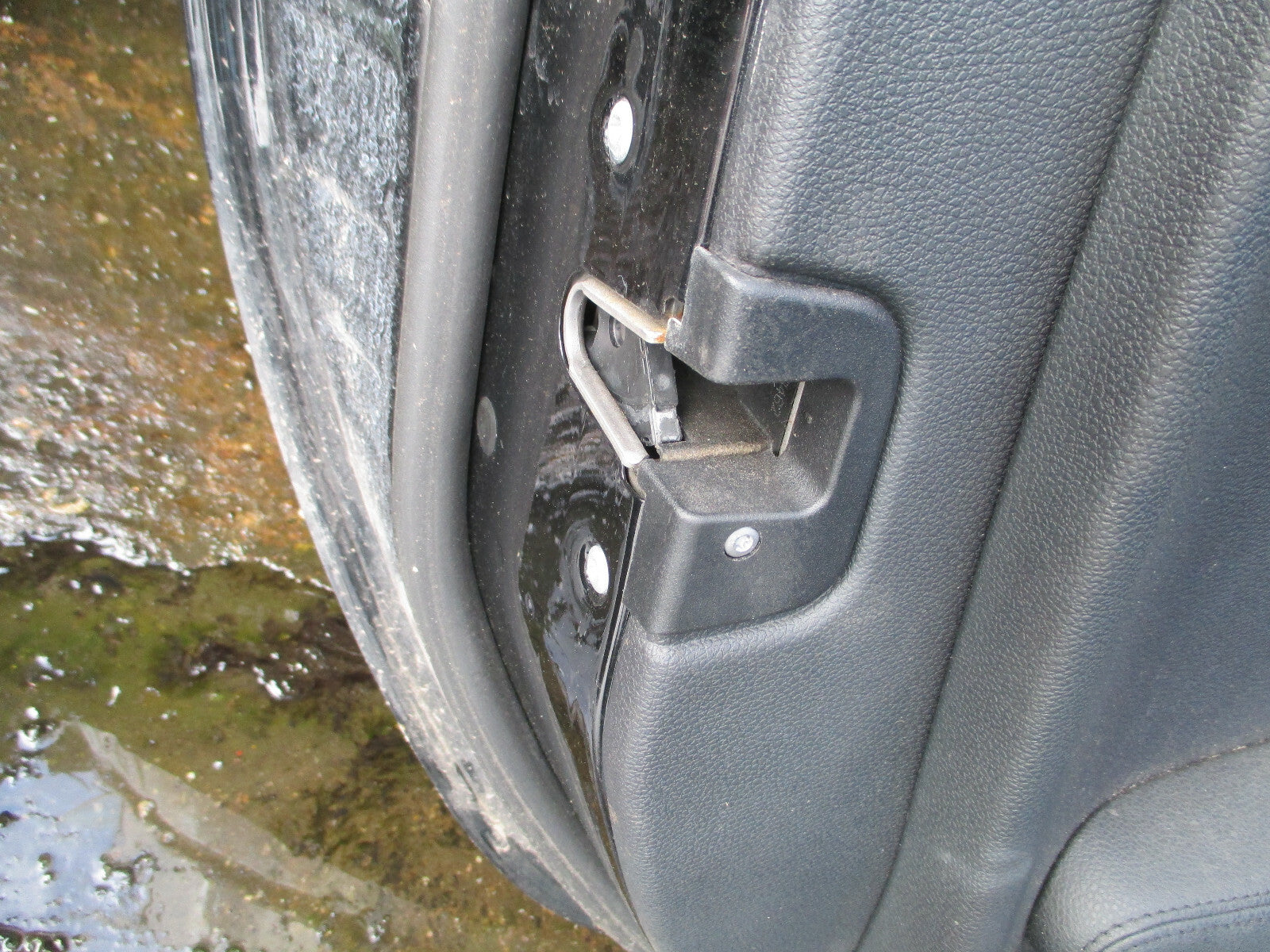 MERCEDES BENZ SLK 2010 3 DOOR NS PASSENGER SIDE COMPLETE DOOR BLACK