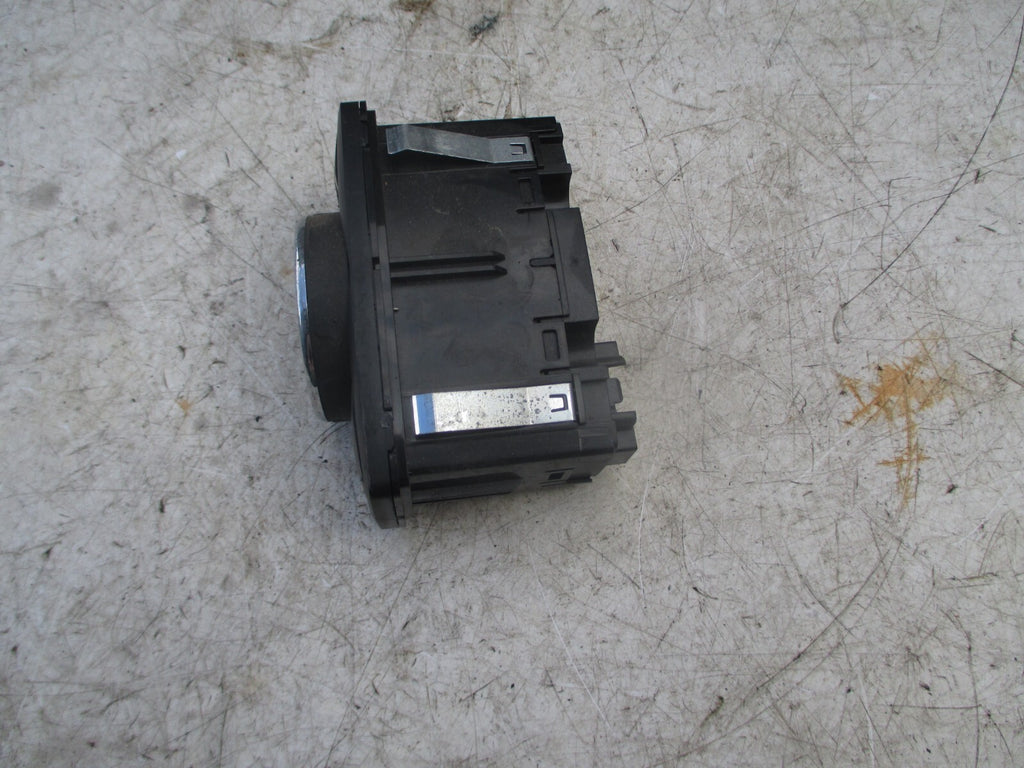 FORD KA + 2018 1.2 PETROL HEADLIGHT HEADLAMP SWITCHES E4B513A024BC