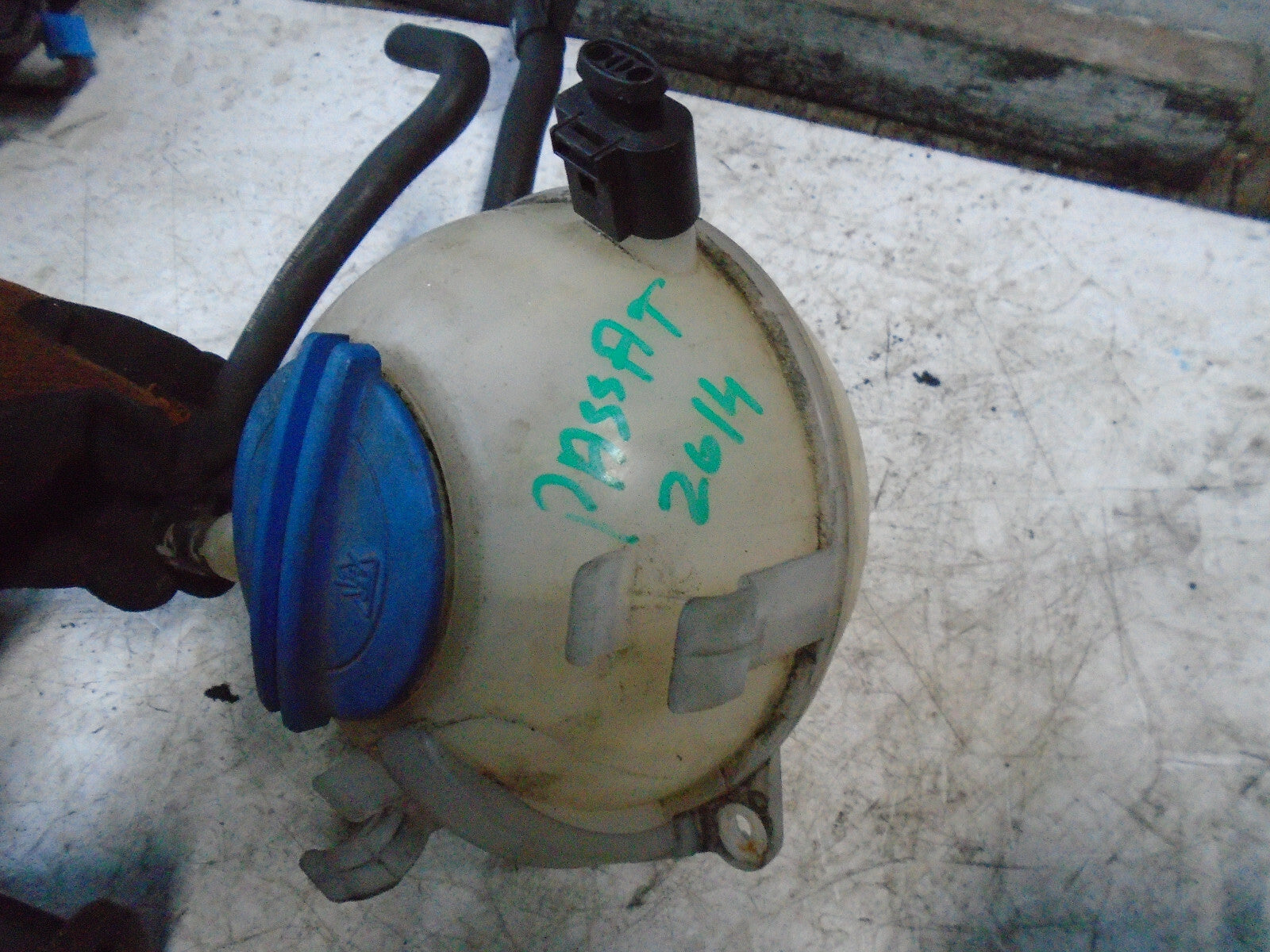 VW VOLKSWAGEN PASSAT 2014 B7 2.0 DIESEL COOLANT EXPANSION TANK