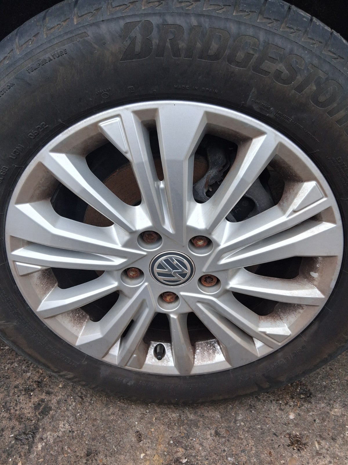 2023 VOLKSWAGEN CARAVELLE T6.1 17 INCH ALLOY WHEEL WITH TYRE 235/55R17