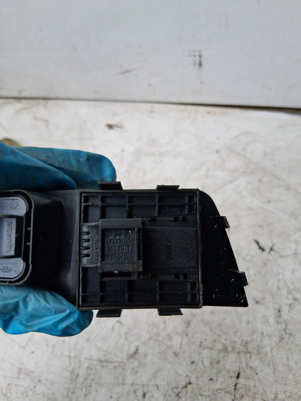 2017 AUDI A1 DOOR OSF DRIVER SIDE FRONT WINDOW CONTROL SWITCH