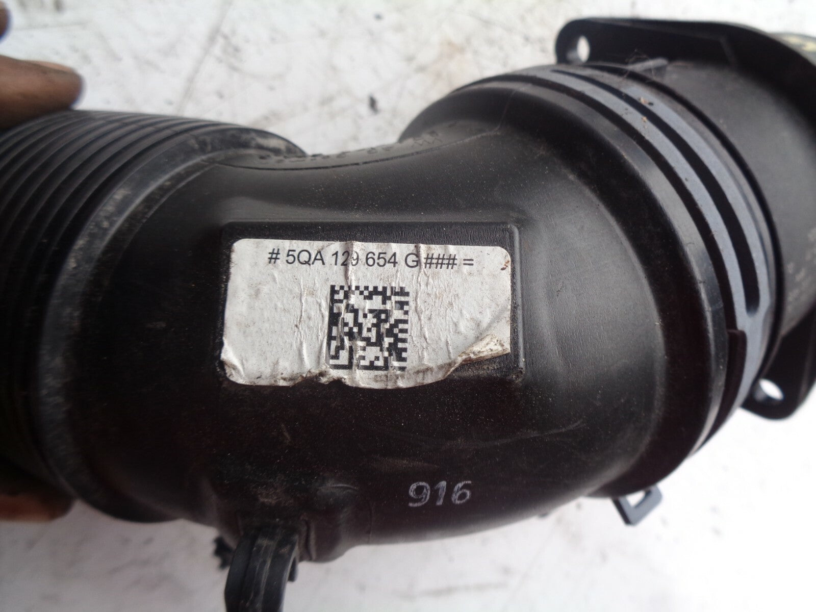 VW VOLKSWAGEN TIGUAN AD MK2 2019 DIESEL 2.0 AIR INTAKE PIPE 5qa129654g