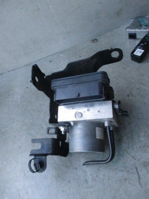 2020 CITROEN C5 AIRCROSS ABS PUMP CONTROL MODULE 9841523480