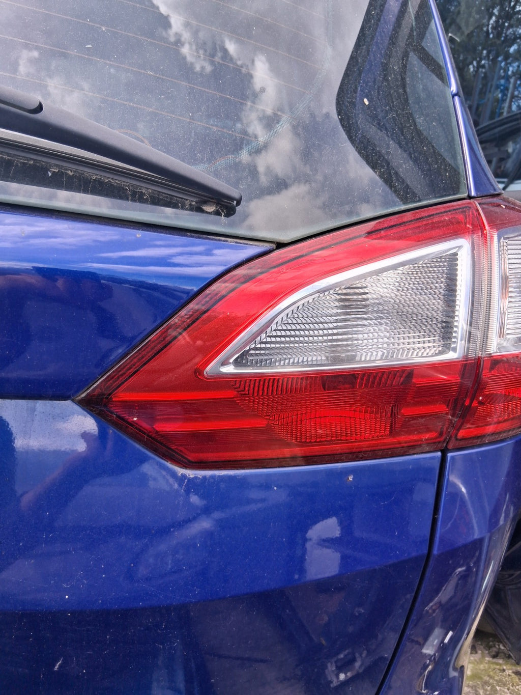 2015 FORD GRAND C MAX MK2 OSR DRIVER SIDE RIGHT REAR INNER TAIL LIGHT