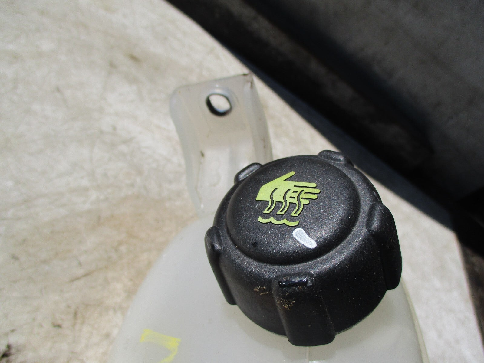NISSAN MICRA K14 2019 0.9 PETROL EXPANSION TANK COOLANT RESERVOIR BOTTLE