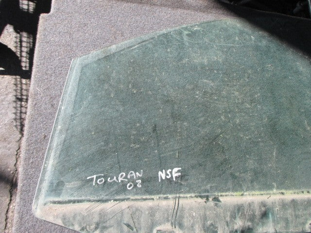 2008 VOLKSWAGEN TOURAN 1T MK1 NSF PASSENGER SIDE FRONT WINDOW GLASS