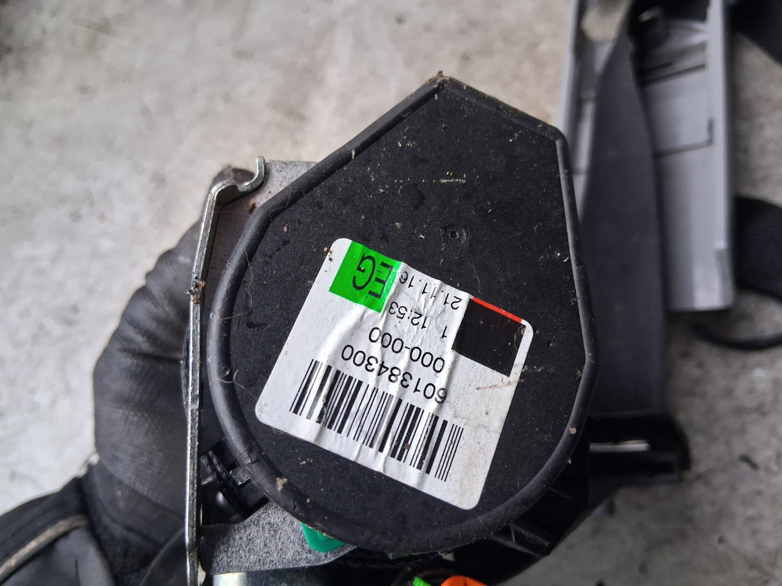 2016 MERCEDES SPRINTER W906 OSF DRIVER SIDE FRONT RIGHT SEAT BELT A9068600485