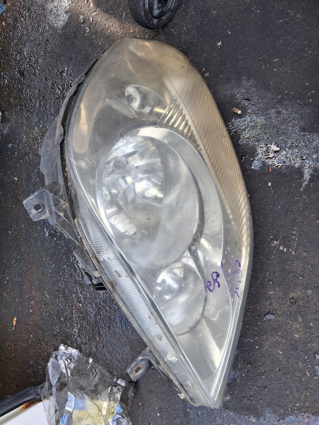 2016 MERCEDES SPRINTER W906 OSF DRIVER SIDE FRONT RIGHT HEADLIGHT 24738200