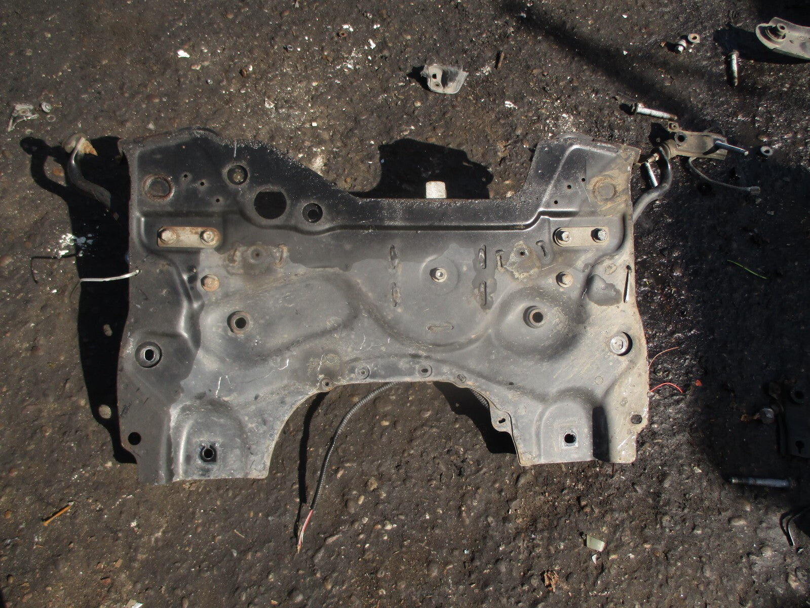 2014 PEUGEOT 308 MK2 1.6 DIESEL FRONT ENGINE SUBFRAME 9802704280