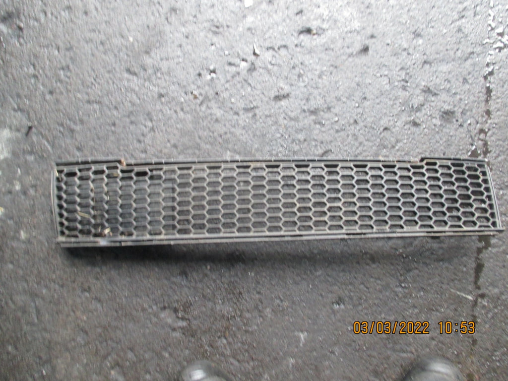 FIAT 500 2012 LOWER FRONT BUMPER GRILL GRILLE 51797997