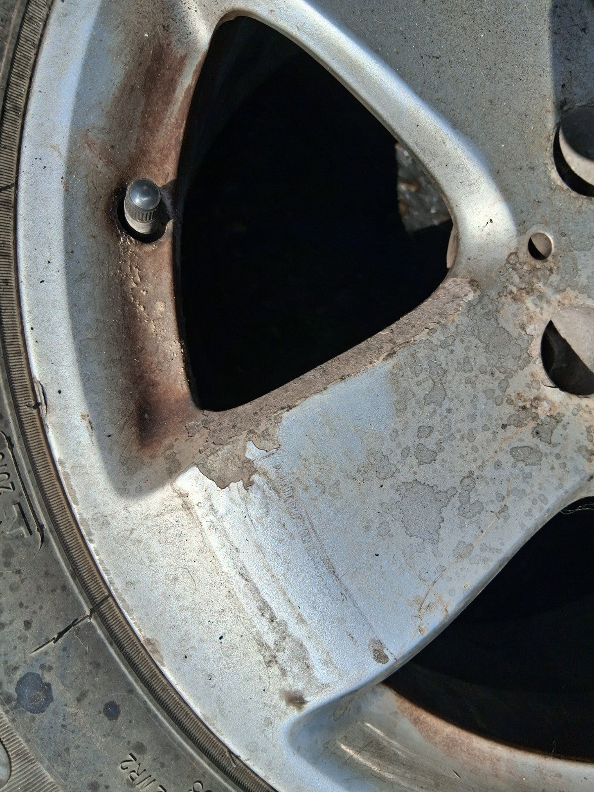 2004 MERCEDES BENZ E CLASS W211 16 INCH ALLOY WHEEL WITH TYRE 225/55R16