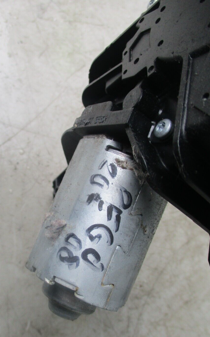 2008 PEUGEOT 207 REAR WINDSCREEN WIPER MOTOR 0390201813