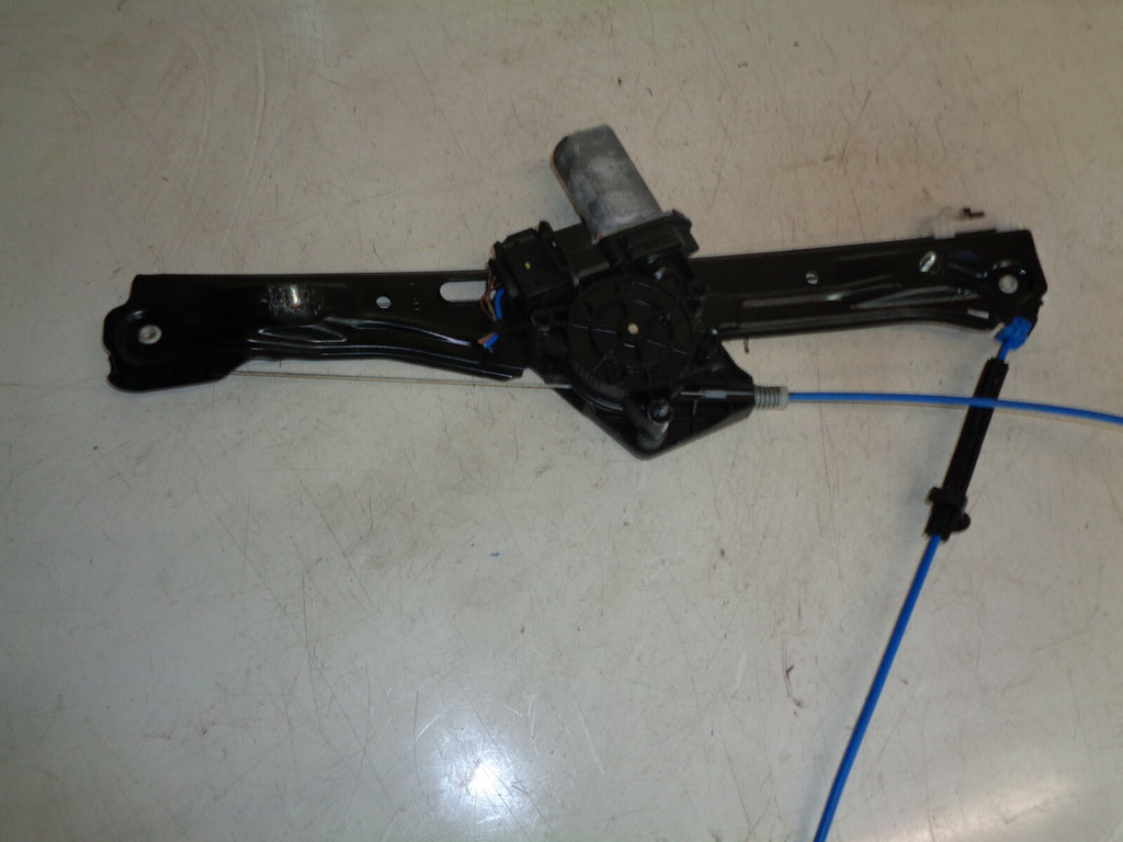 BMW 3 SERIES 2017 OSF DRIVER SIDE FRONT DOOR WINDOW MOTOR REGULATOR 7259824