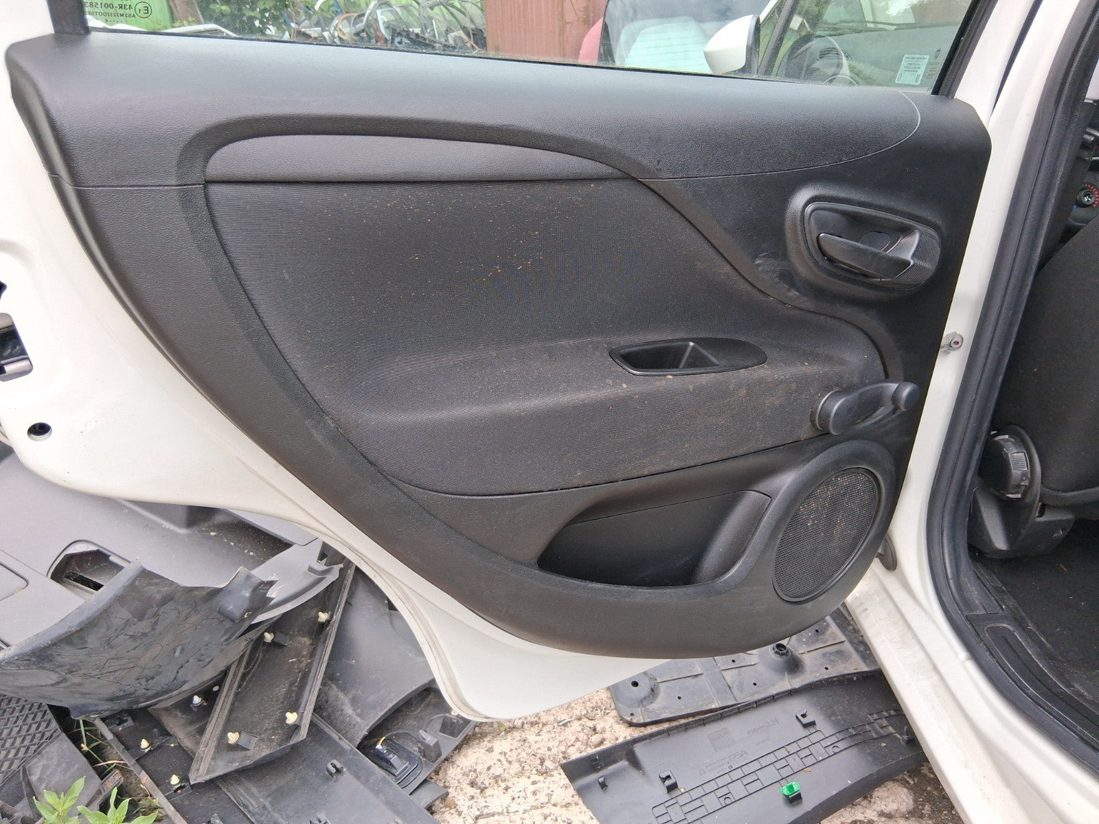2014 FIAT PUNTO FACELIFT 5 DOOR MK3 NSR COMPLETE PASSENGER SIDE REAR DOOR WHITE
