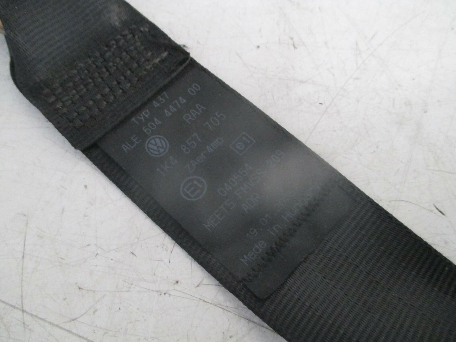 VW VOLKSWAGEN GOLF MK5 2003-2009 NSF PASSENGER SIDE FRONT SEAT BELT 604414900