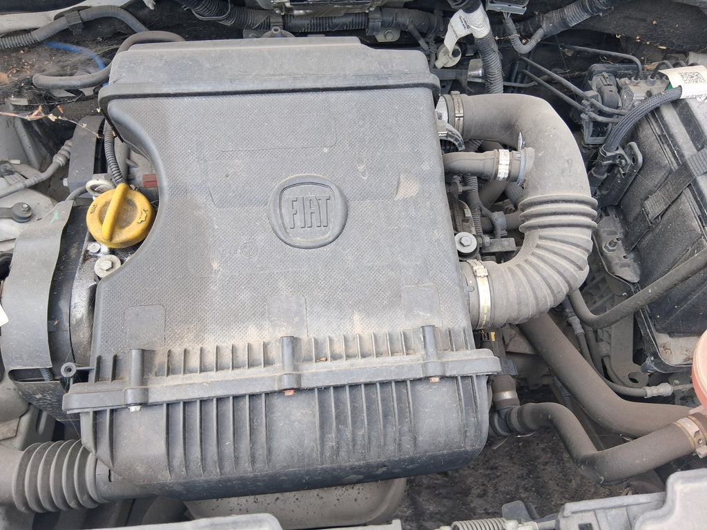 2019 FIAT 500 L 1.4 PETROL MANUAL AIR FILTER BOX ASSEMBLY