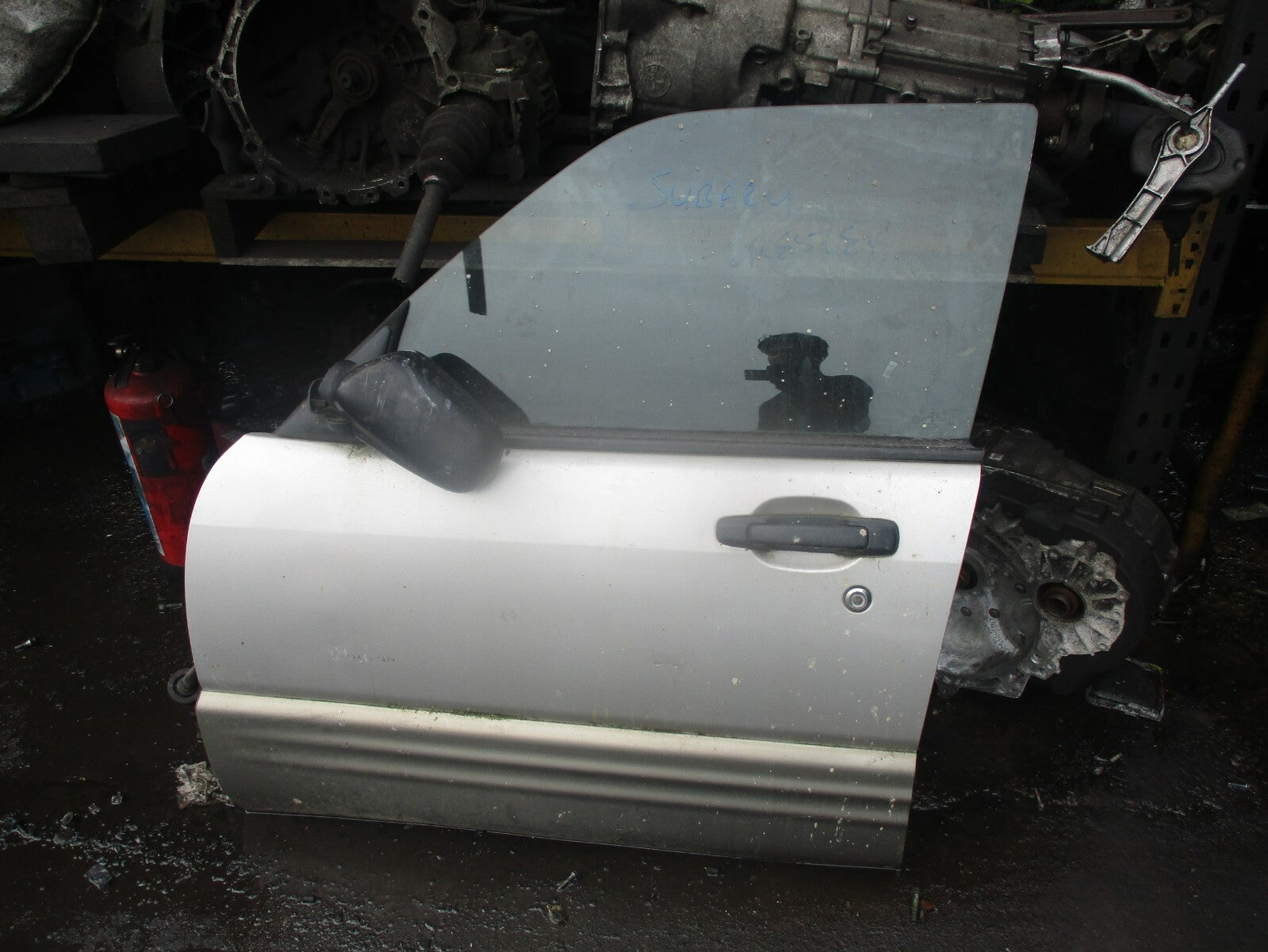 SUBARU FORESTER MK1 FACELIFT COMPLETE NSF LEFT PASSENGER SIDE FRONT DOOR SILVER