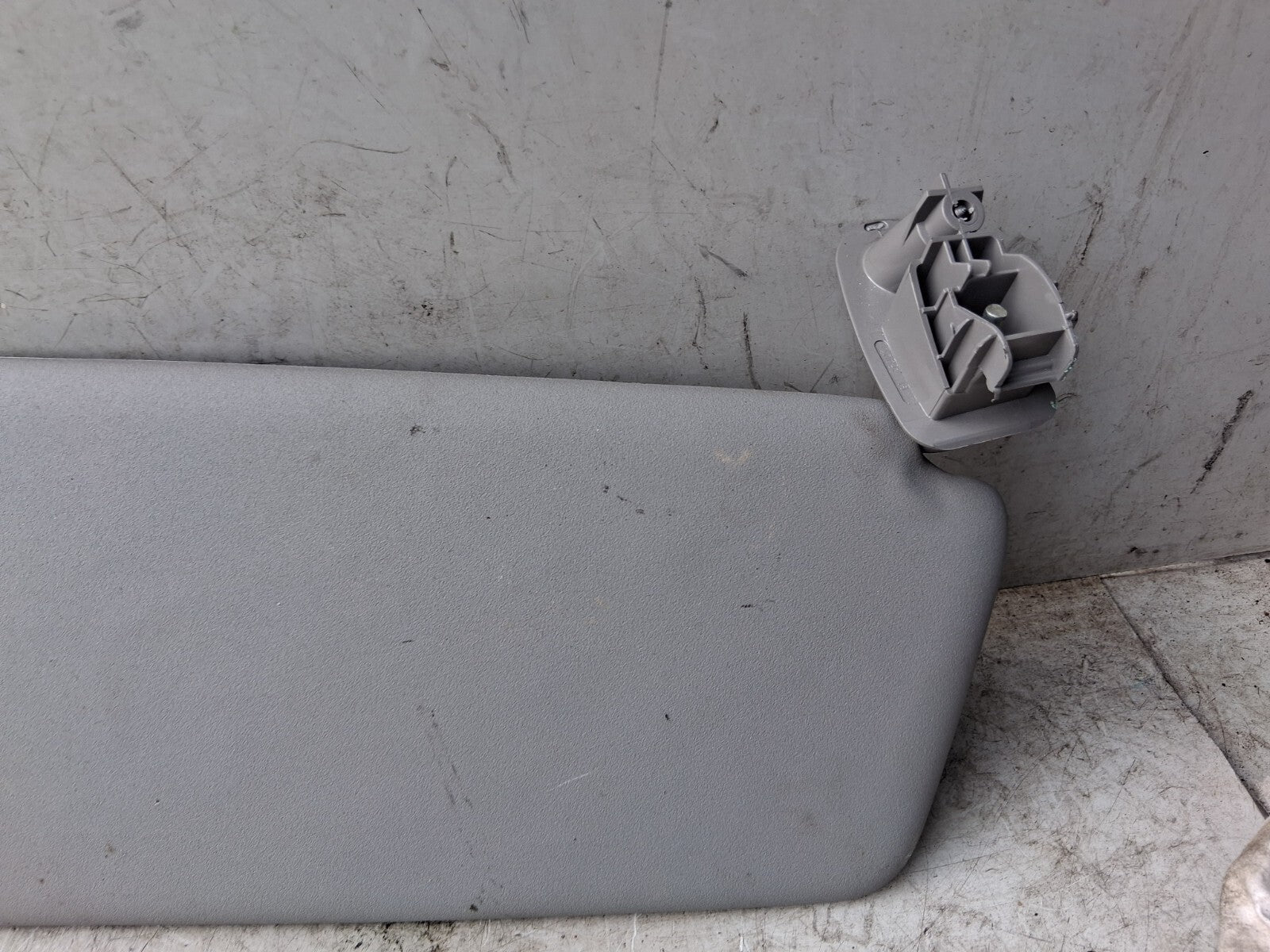 2023 RENAULT MASTER MK3 NSF PASSENGER SIDE FRONT LEFT SUNVISOR