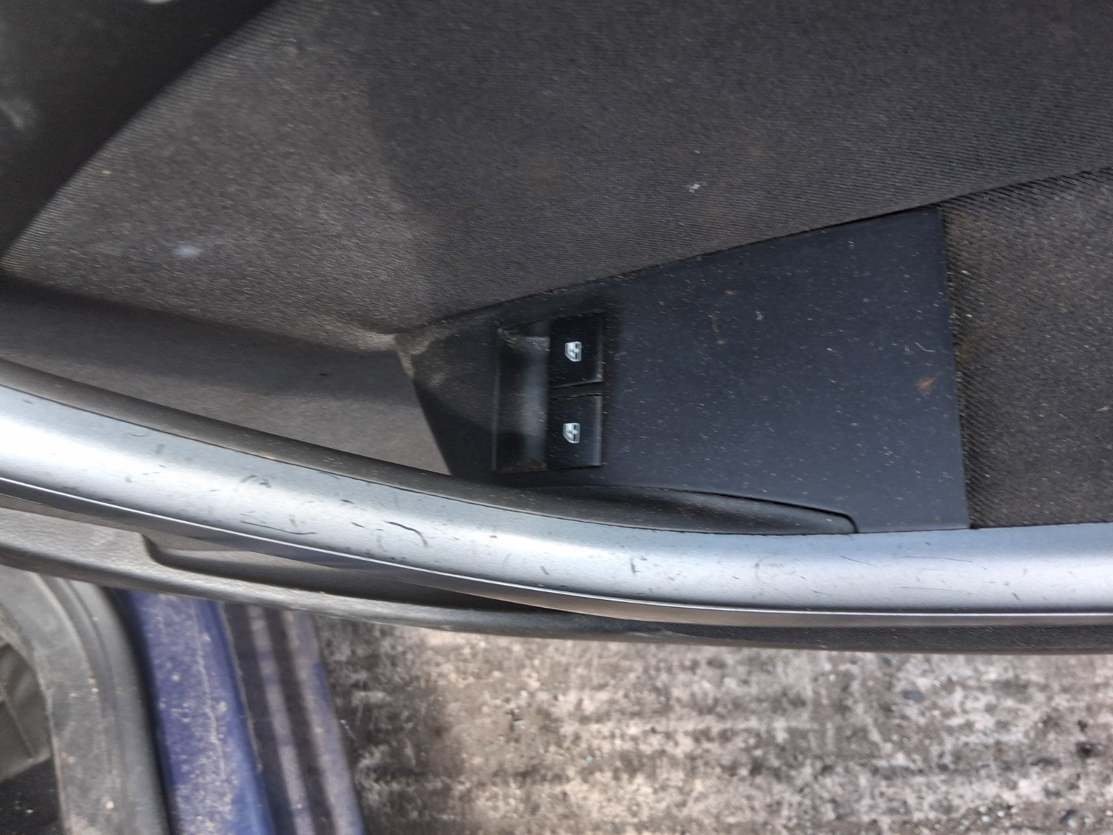 2013 VAUXHALL ASTRA J ESTATE OSF DRIVER SIDE FRONT RIGHT WINDOW CONTROL SWITCH