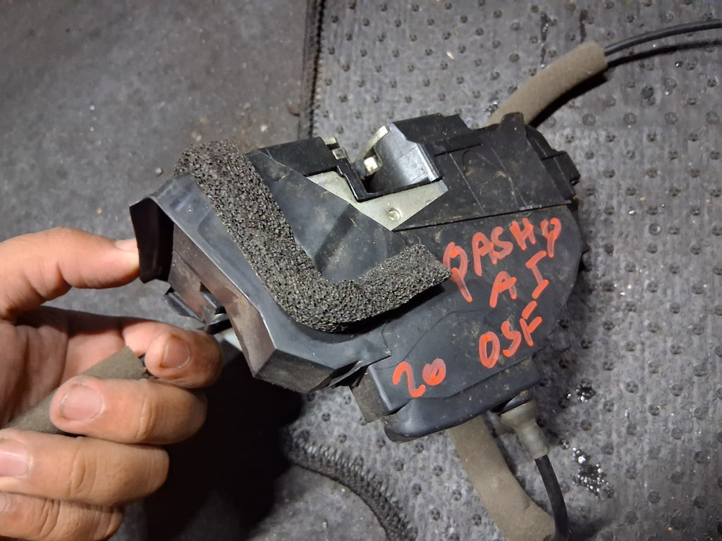 2020 NISSAN QASHQAI J11 MK2 OSF DRIVER SIDE FRONT RIGHT DOOR LOCK MECHANISM