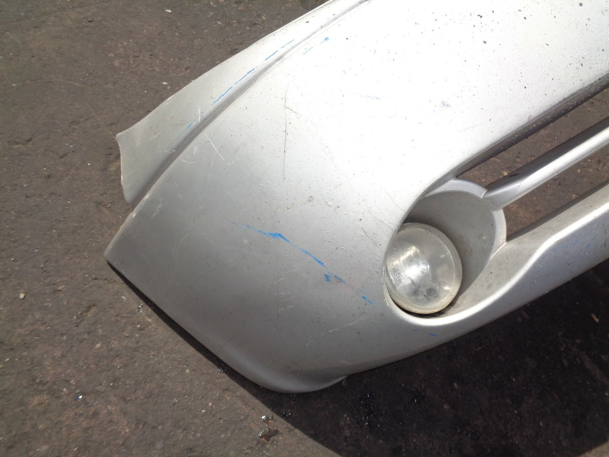 CHRYSLER GRAND VOYAGER 2006 FRONT BUMPER COMPLETE WHITE