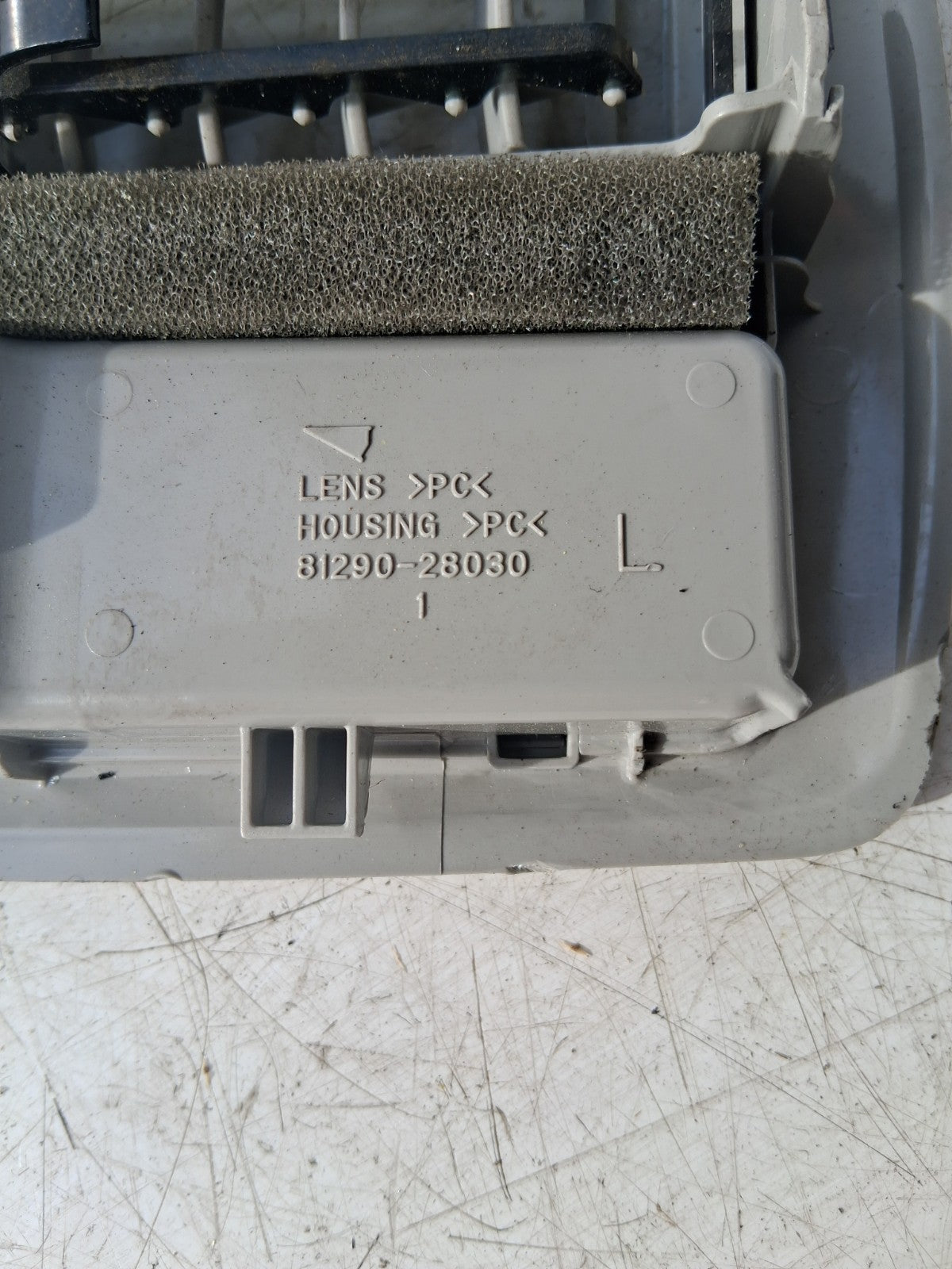 TOYOTA ESTIMA MK3 2013 NSR PASSENGER REAR LEFT INTERIOR READING LIGHT 8129028030