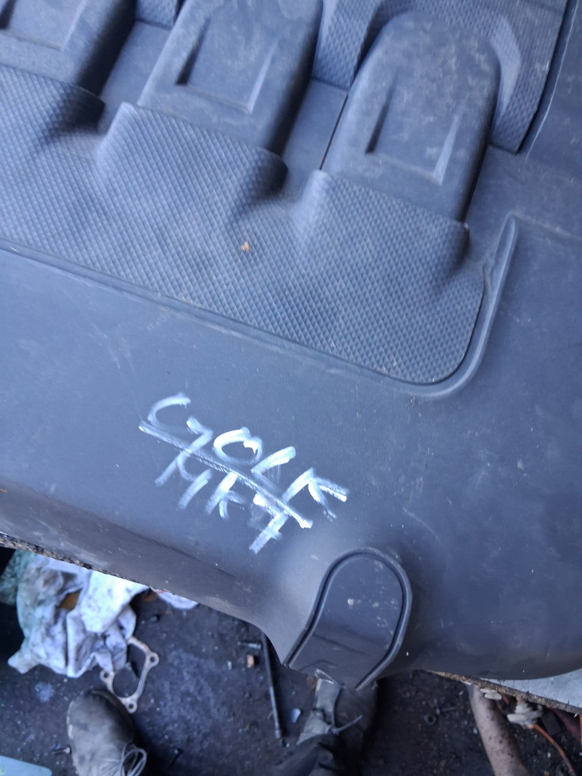 2013 VW VOLKSWAGEN GOLF MK7 ENGINE COVER 04L103925J