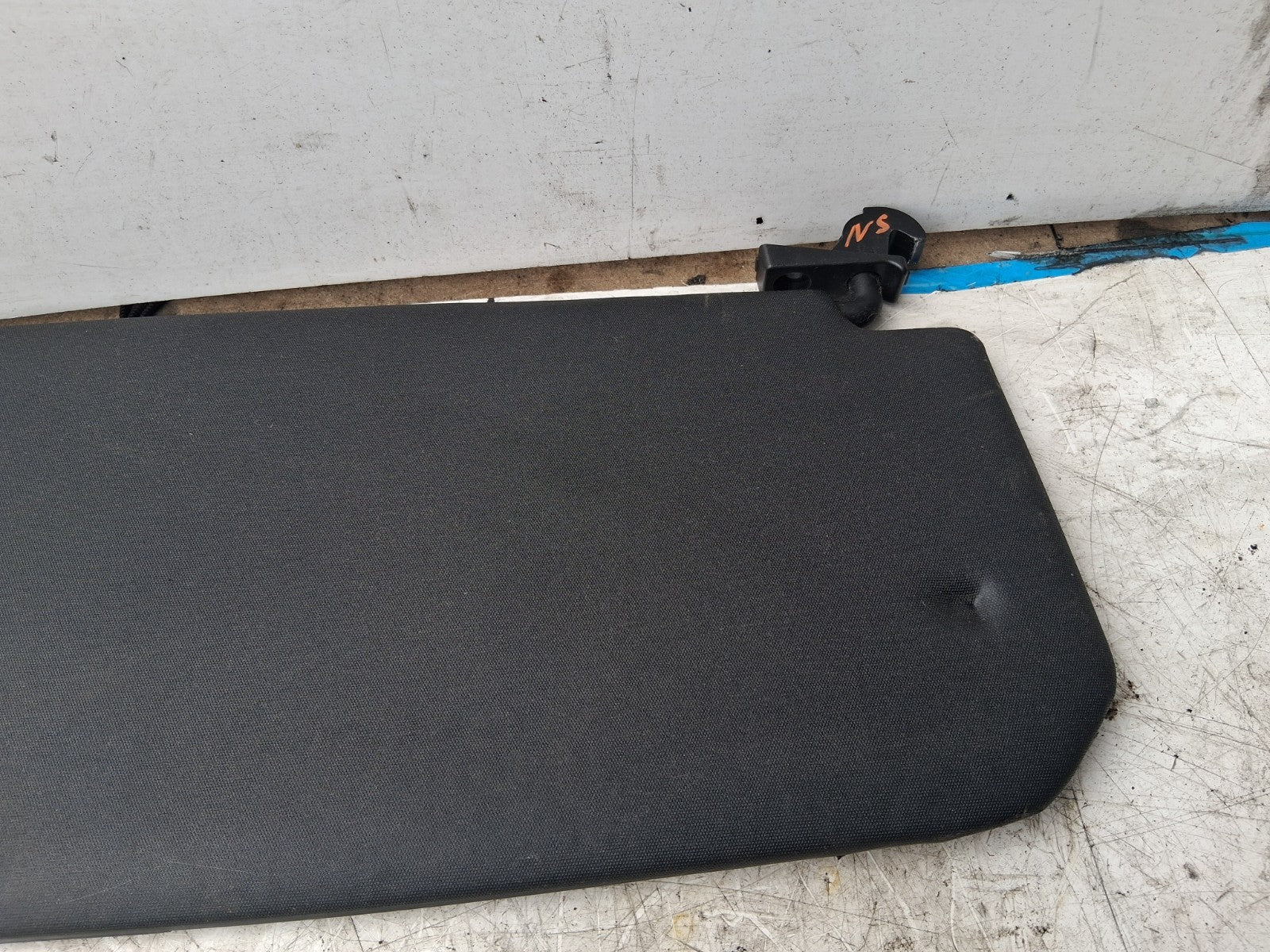 2020 MERCEDES BENZ SPRINTER W907 NSF PASSENGER SIDE FRONT LEFT SUN VISOR SHADE
