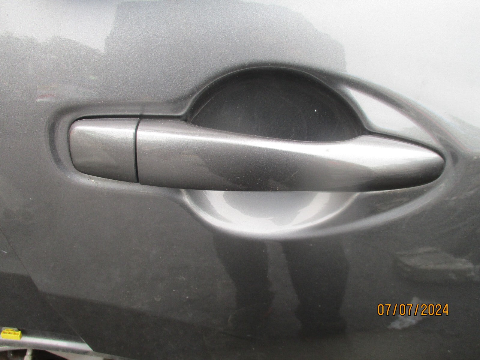 NISSAN QASHQAI J11 2014 OSR DRIVER SIDE REAR EXTERIOR DOOR HANDLE GREY MET KAD