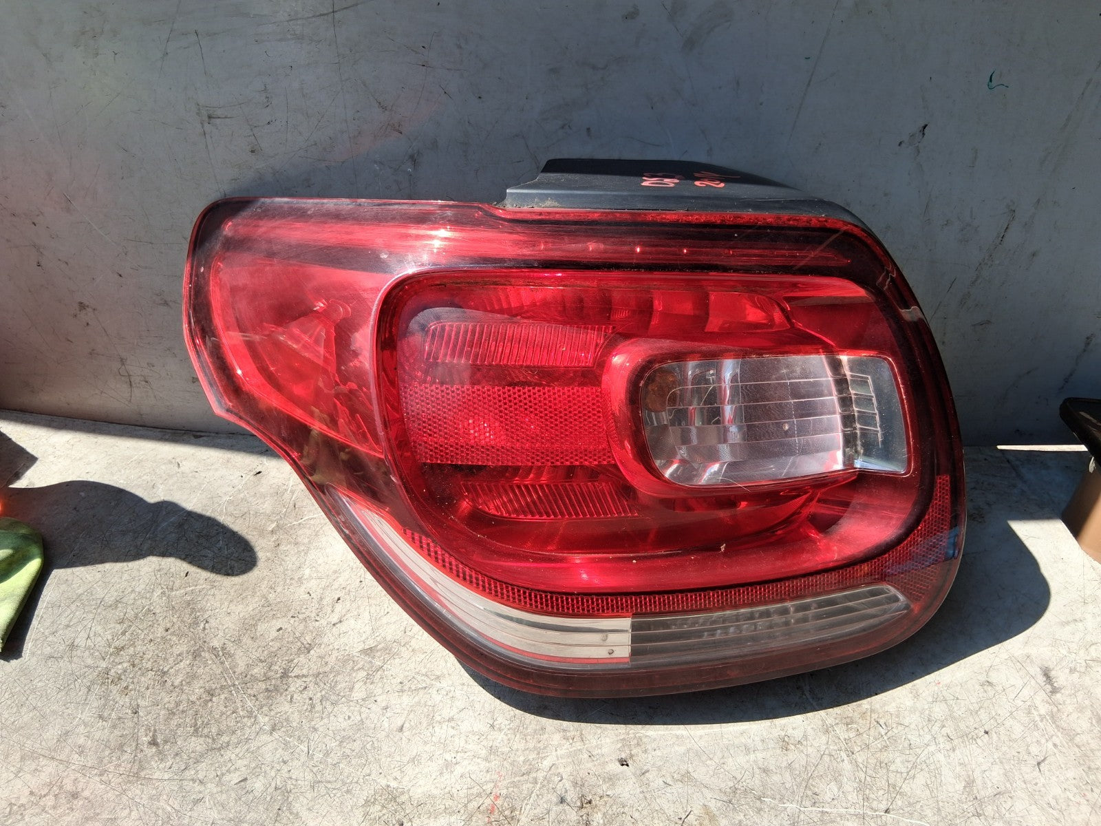 2011 CITROEN DS3 NSR PASSENGER SIDE REAR LEFT TAIL LIGHT 9676973880