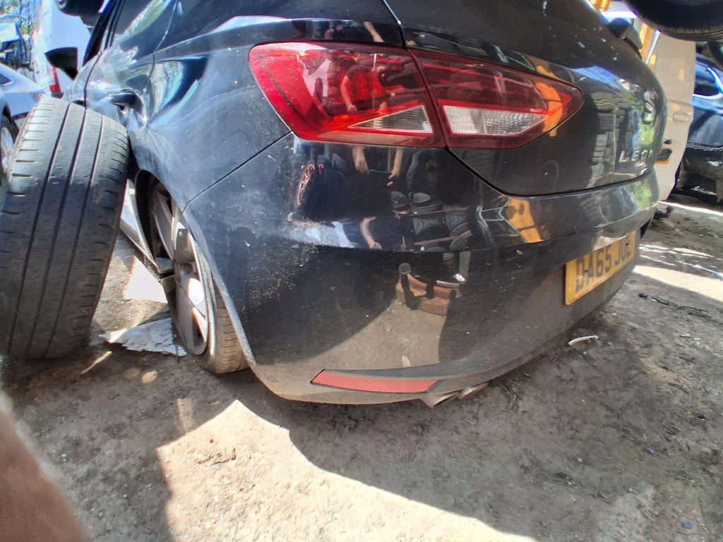 2015 SEAT LEON FR MK3 REAR COMPLETE BUMPER MIDNIGHT BLACK LY9T