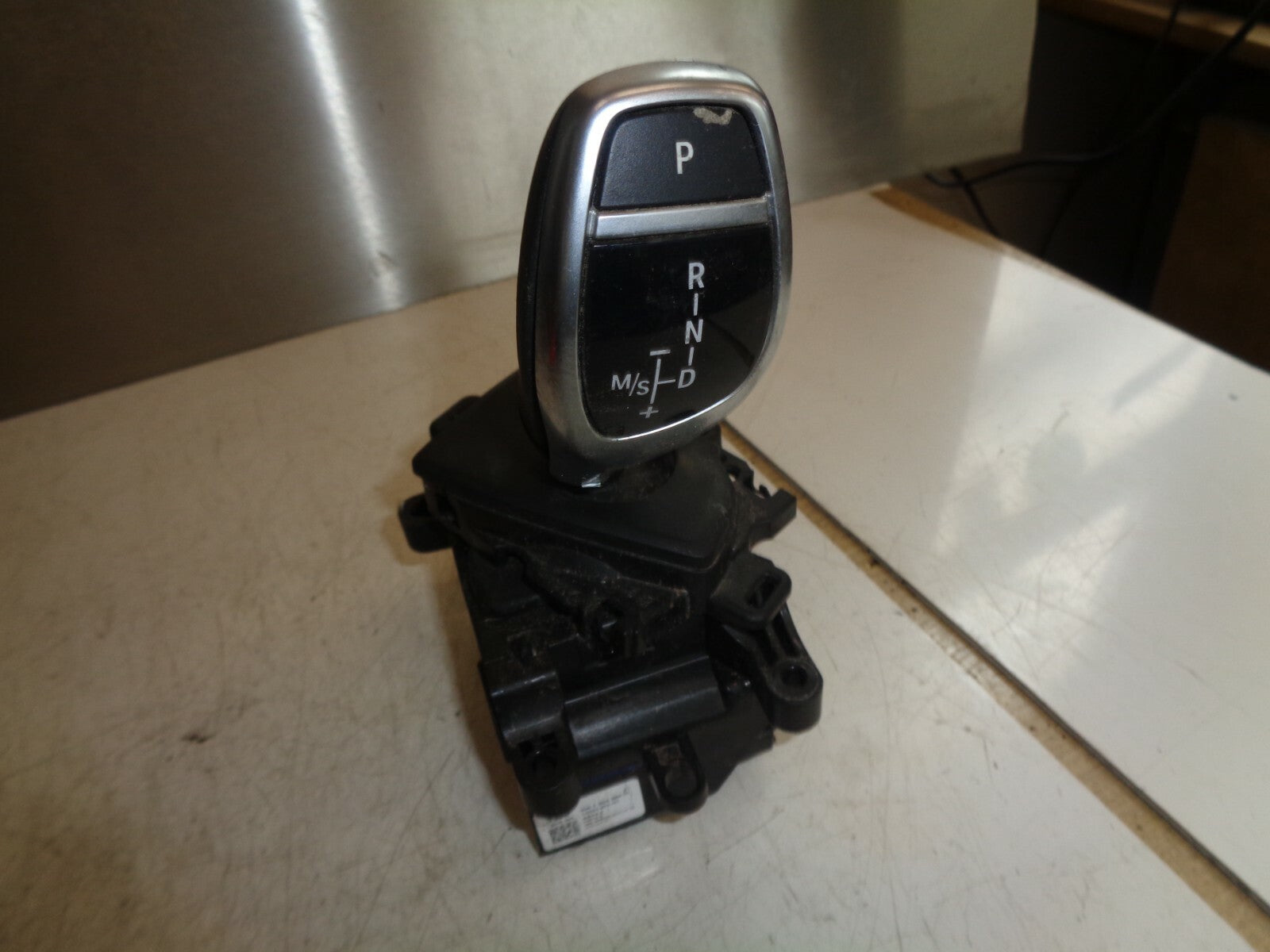 BMW 1 SERIES F20 2019 LCI 2.0 PETROL AUTOMATIC GEAR STICK SHIFTER DAMAGE 7950386