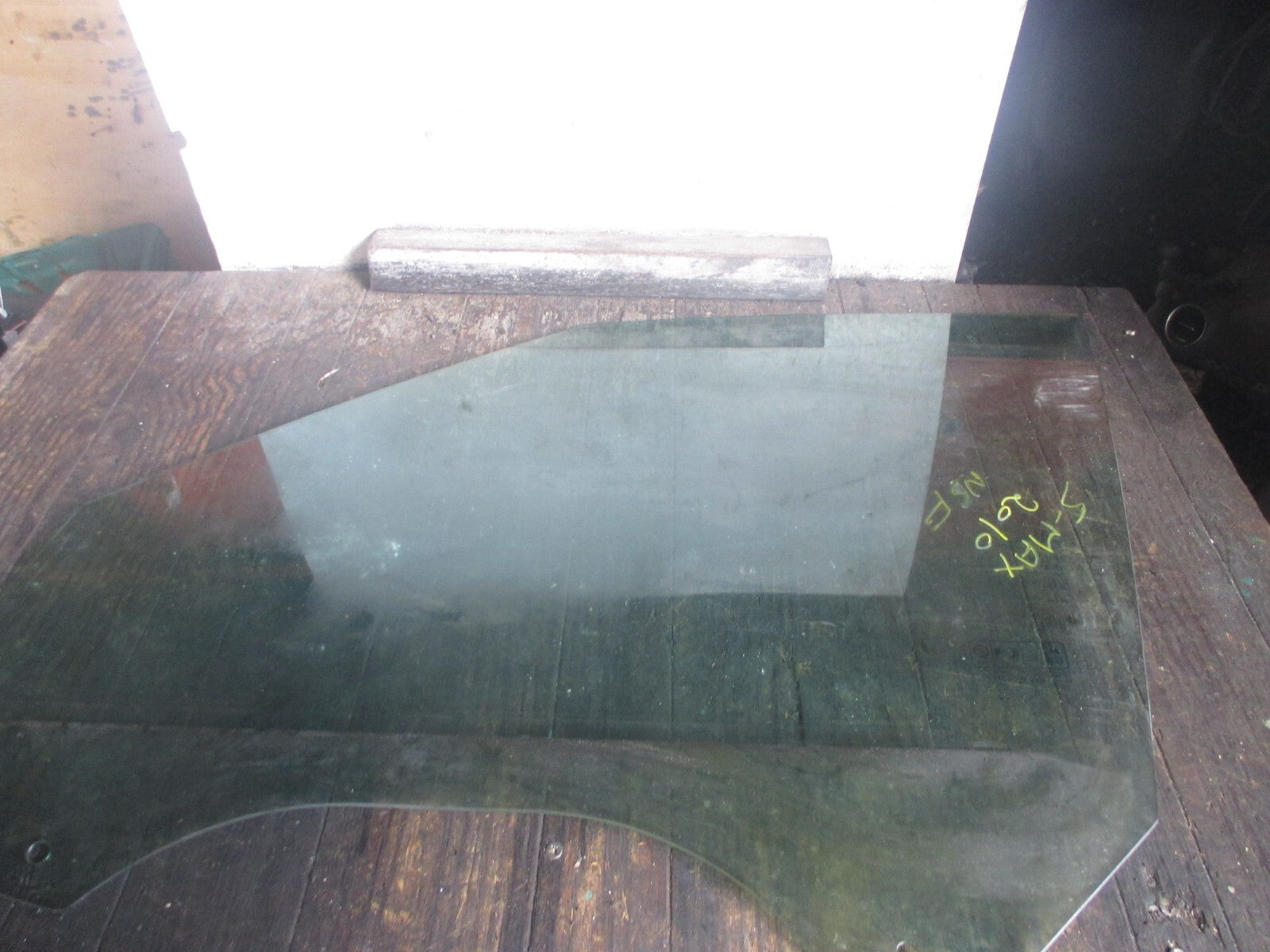 FORD S MAX 2010 NSF PASSENGER SIDE FRONT WINDOW GLASS