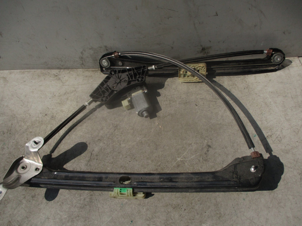 2015 VOLKSWAGEN GOLF MK7 NSF PASSENGER FRONT WINDOW MOTOR REGULATOR 5Q0959801B