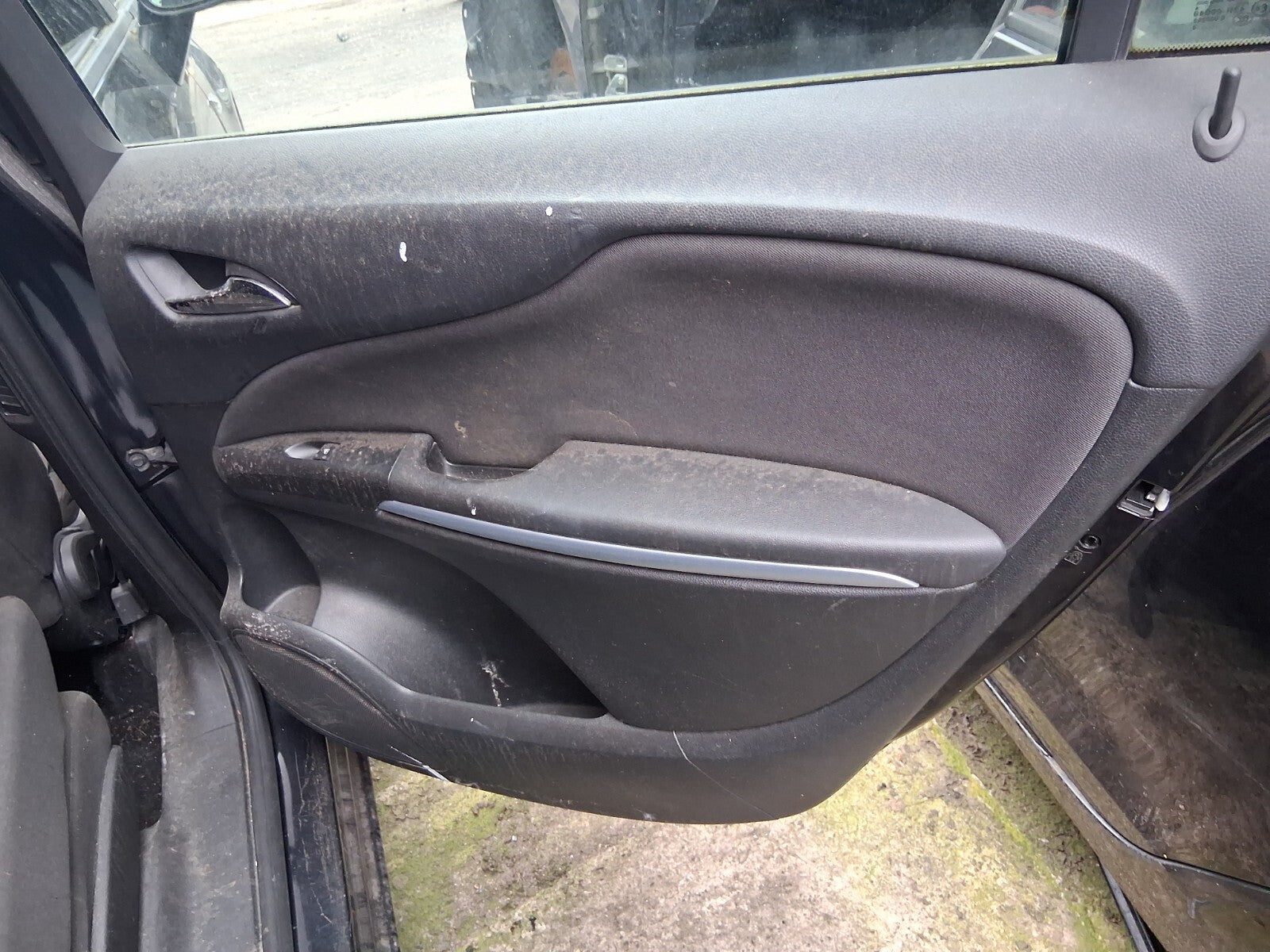 2014 VAUXHALL ZAFIRA TOURER C MK3 OSR DRIVER SIDE REAR RIGHT DOOR CARD
