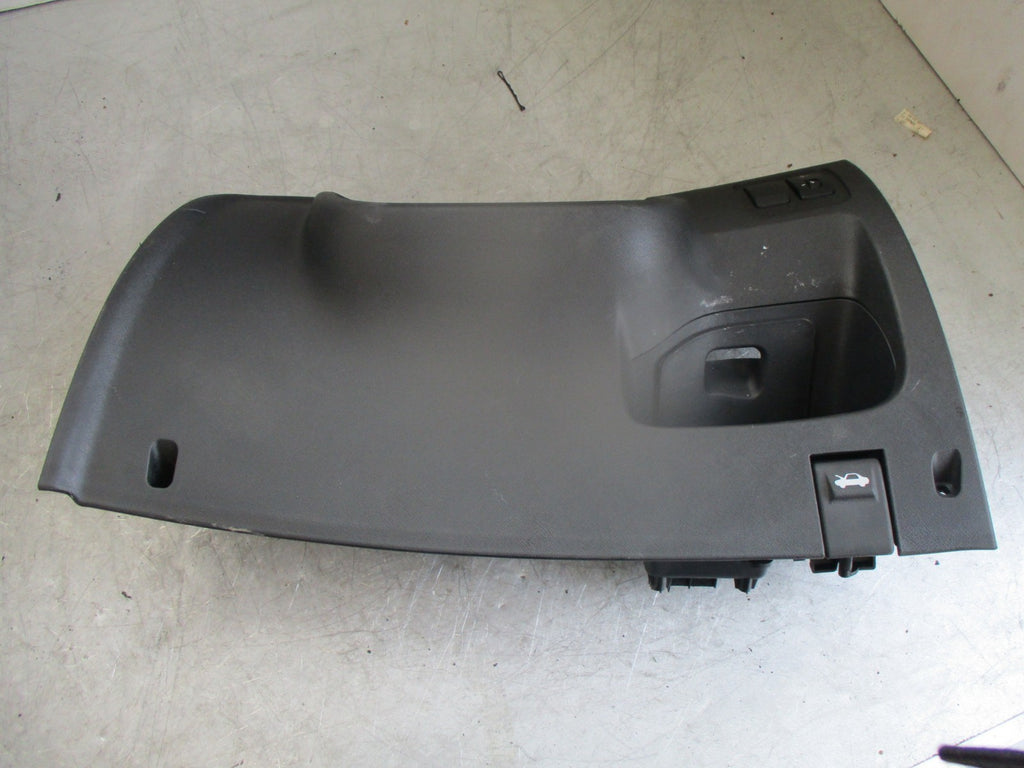 KIA PICANTO 2008 LOWER DASH KNEE ROLL TRIM HEADLIGHT TILT SWITCH 84750-07950