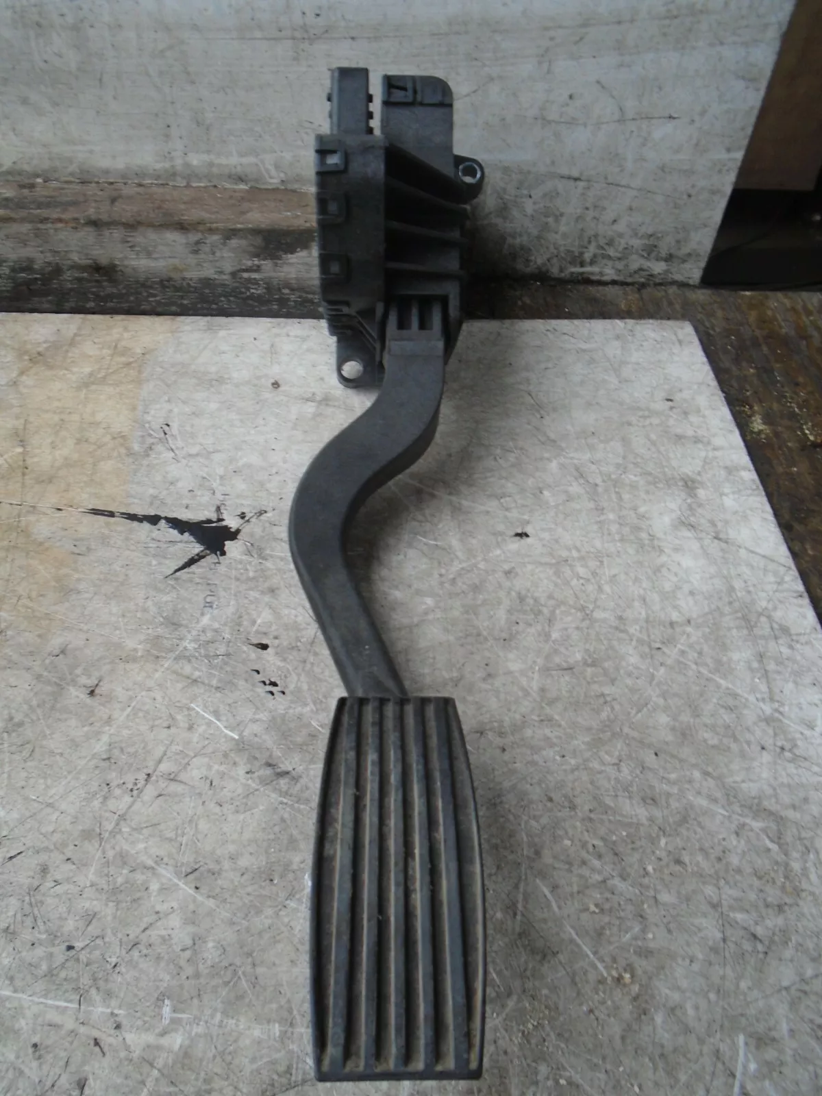 FIAT PUNTO MK3 2012 EVO ACCELERATOR THROTTLE PEDEL 50520961