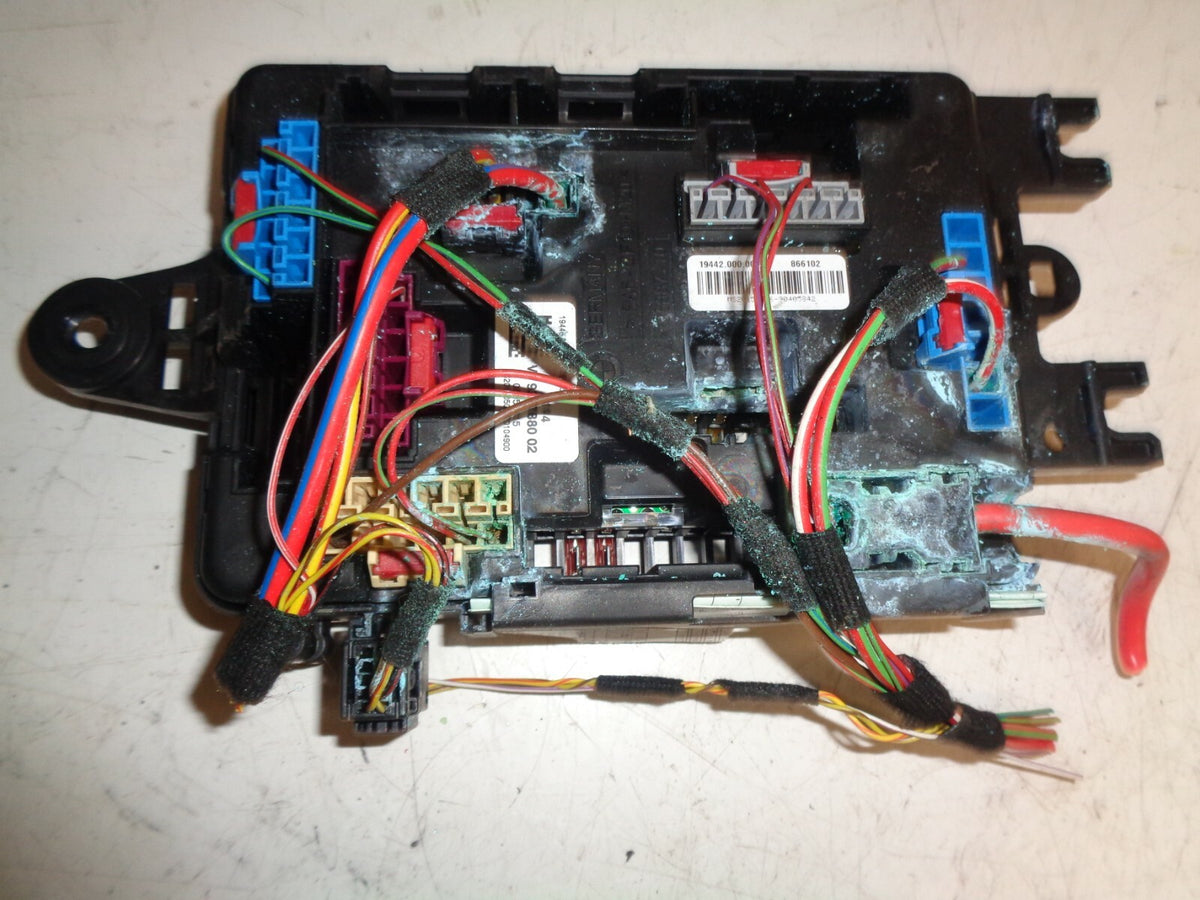 BMW 3 SERIES F30 2017 REAR FUSE BOX POWER DISTRIBUTION BOX  9337880