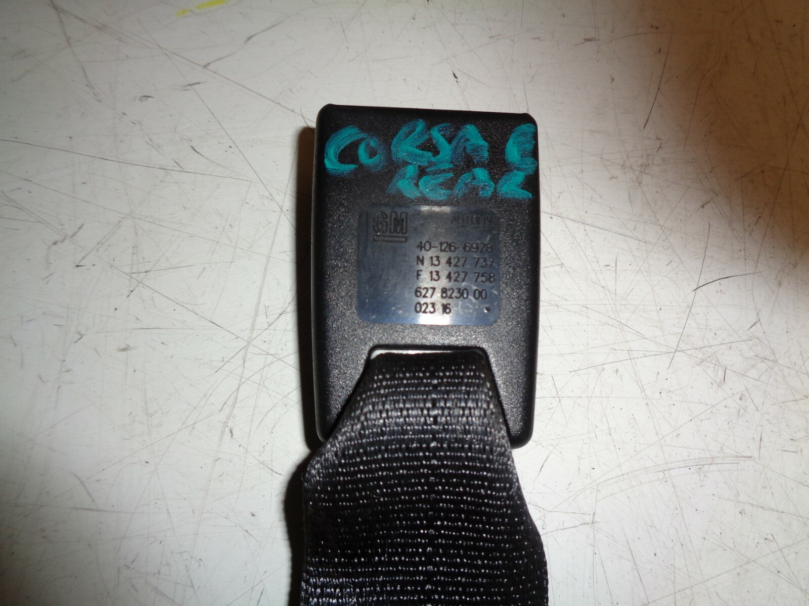 VAUXHALL CORSA E 2016 CENTRE REAR SEAT BELT BUCKLE 13427737