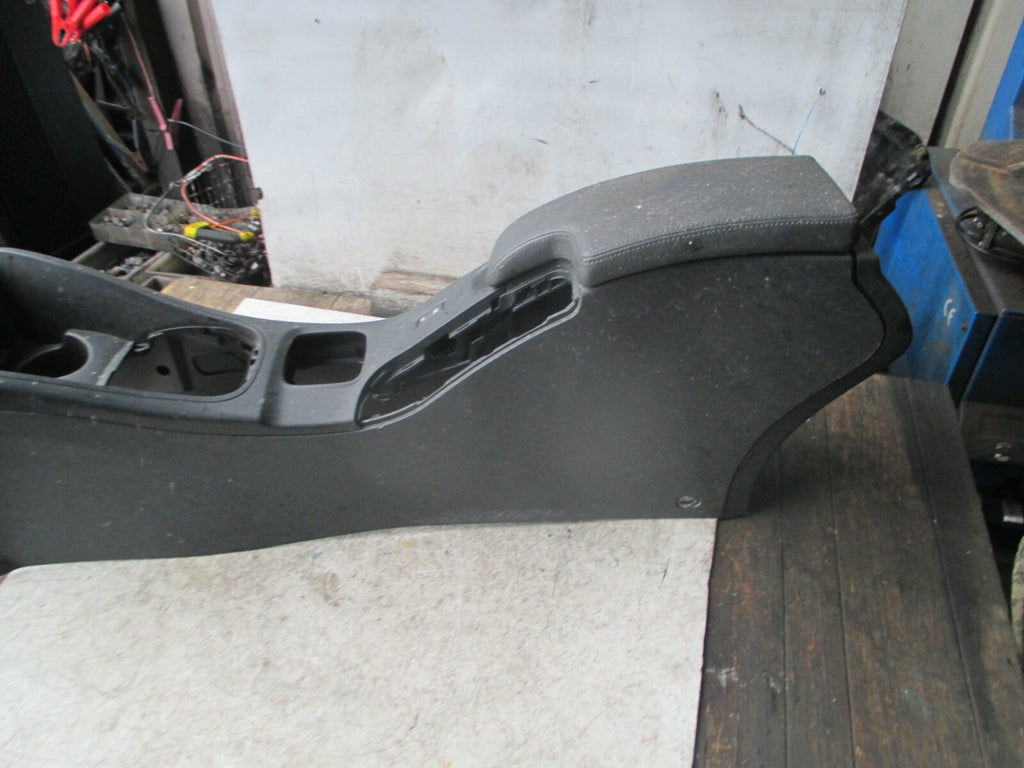 RENAULT MEGANE 2011 MK3 CENTRE CONSOLE ARMREST