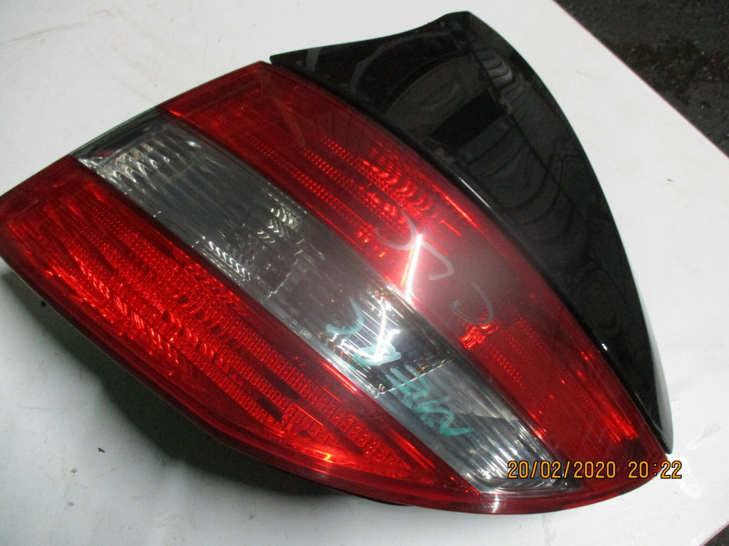 MERCEDES CLC CLASS CL203 2010 OSR DRIVER SIDE REAR BRAKE TAIL LIGHT A2038205264K