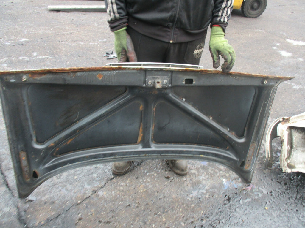 MERCEDES SLC CLASS C107 COMPLETE TAILGATE BOOTLID CREAM