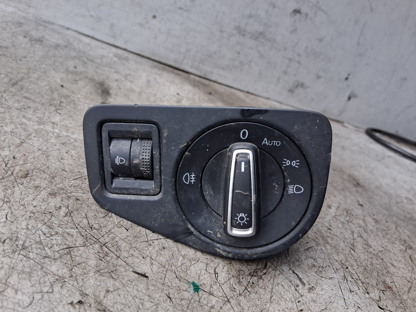 2016 VW VOLKSWAGEN GOLF MK7 HEADLIGHT SWITCH 5G0941431BE