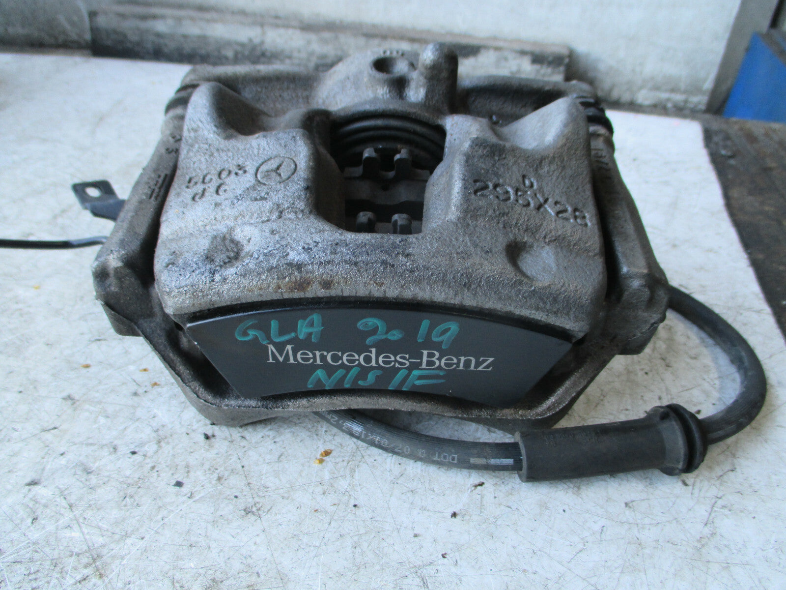 MERCEDES GLA X156 MK1 180 1.6 PETROL NSF PASSENGER SIDE FRONT BRAKE CALIPER