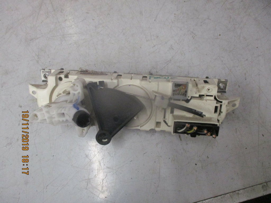 FORD FOCUS MK2 2005 HEATER CLIMATE CONTROL PANEL SWITCHES 3M5T18549AD