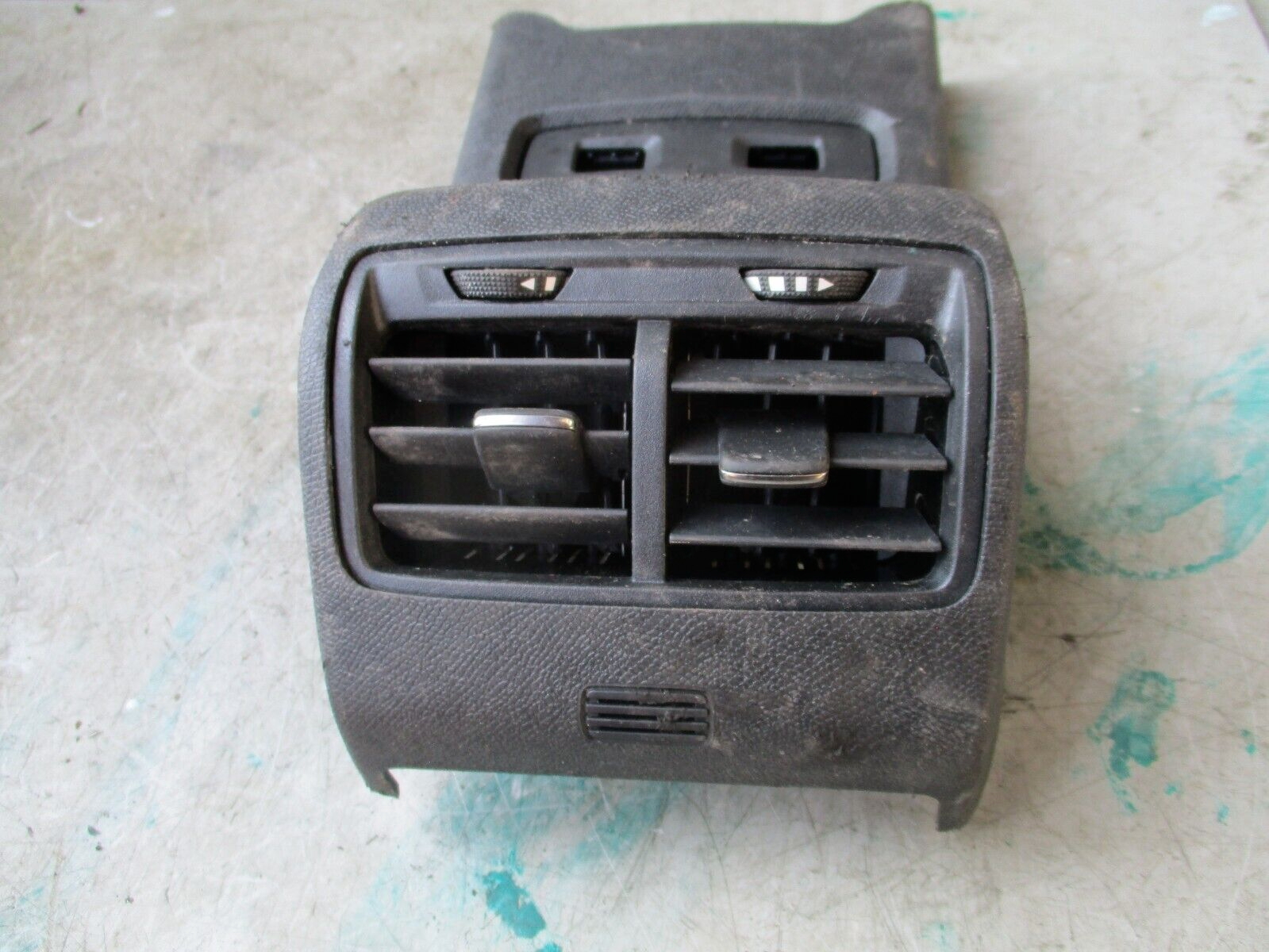 CITROEN C4 REAR AIR VENT GRILL 118779A0