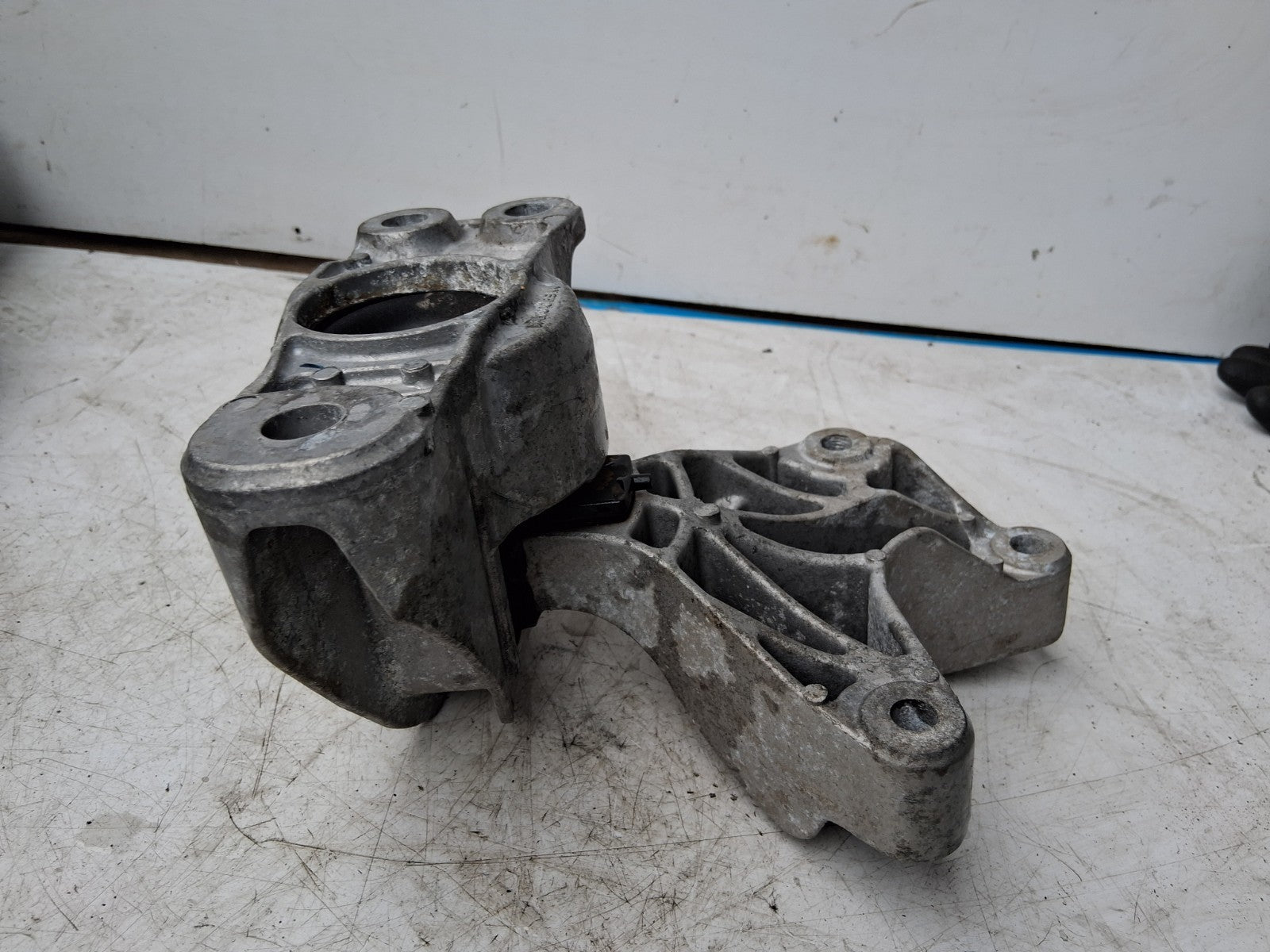2017 NISSAN MICRA K14 0.9 PETROL OSF DRIVER SIDE FRONT ENGINE MOUNT