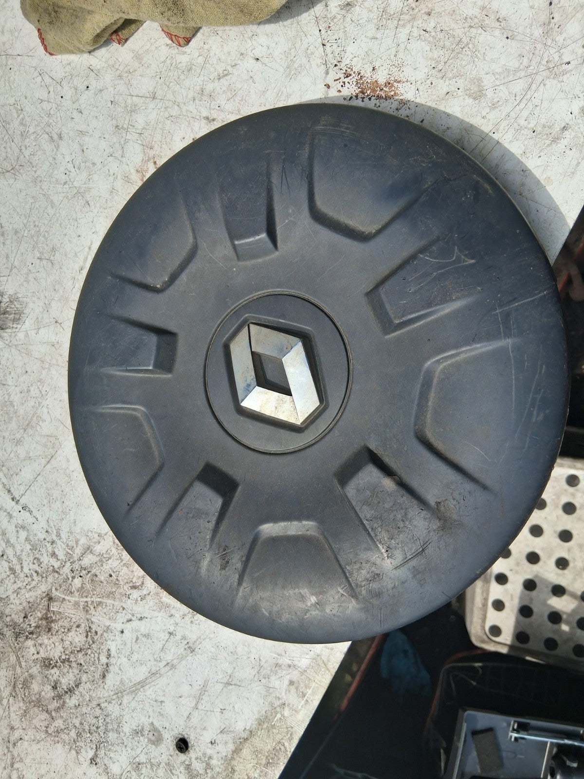 2023 RENAULT MASTER MK3 CENTRE WHEEL CAP 403150031R