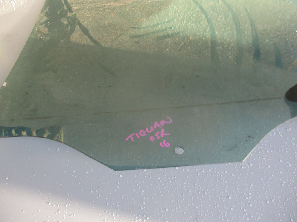 VW TIGUAN 2016 OSR DRIVER SIDE REAR WINDOW GLASS